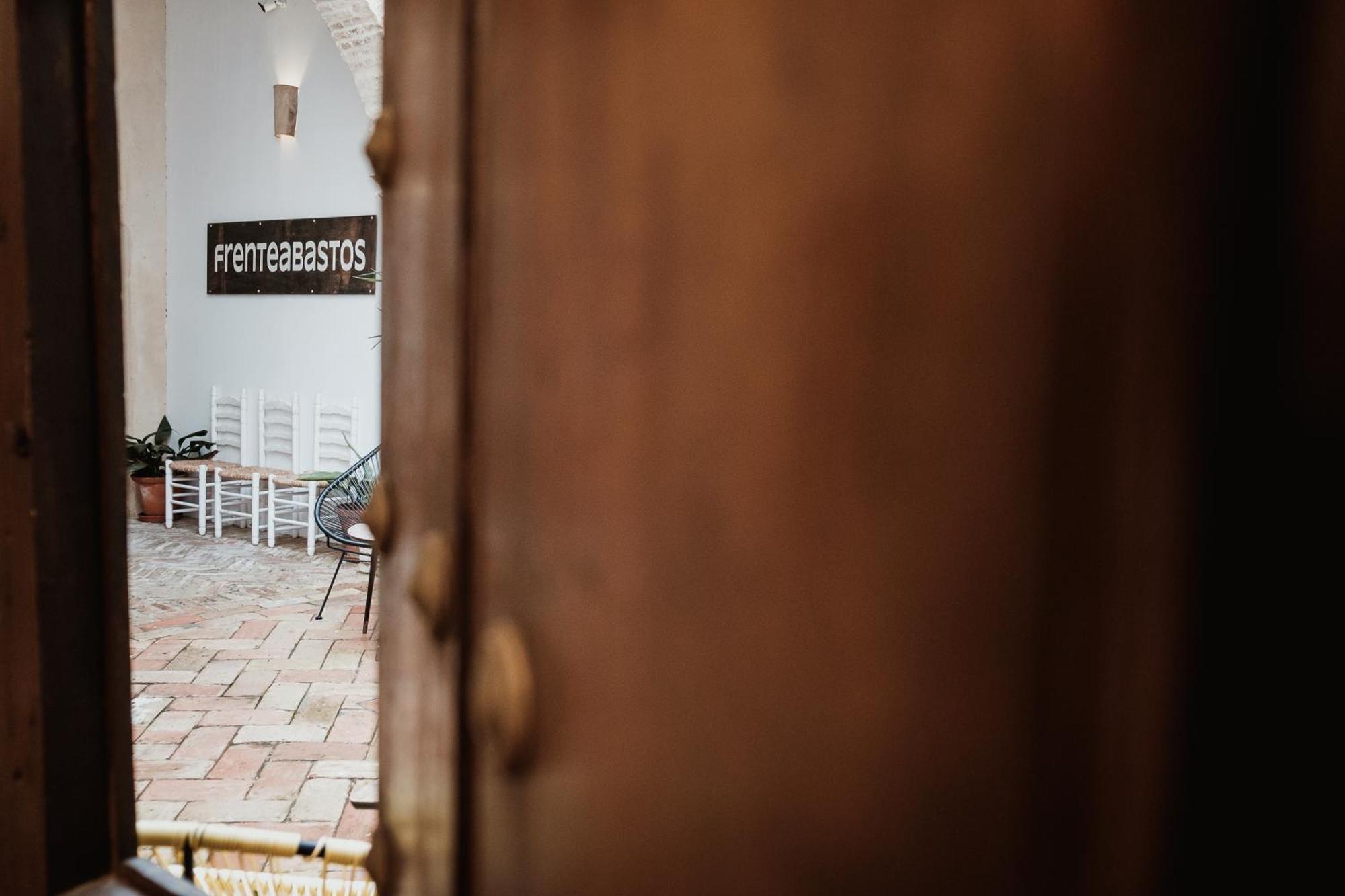 Hostal Cafe Frenteabastos Carmona  Zewnętrze zdjęcie