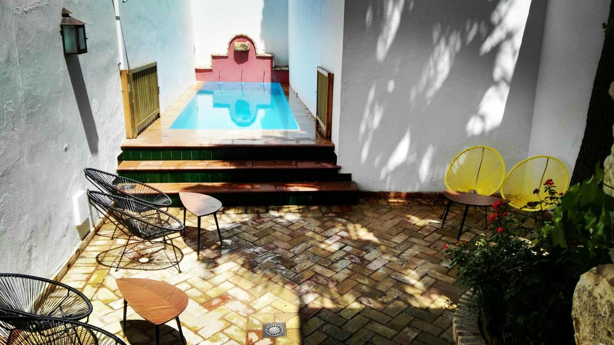 Hostal Cafe Frenteabastos Carmona  Zewnętrze zdjęcie